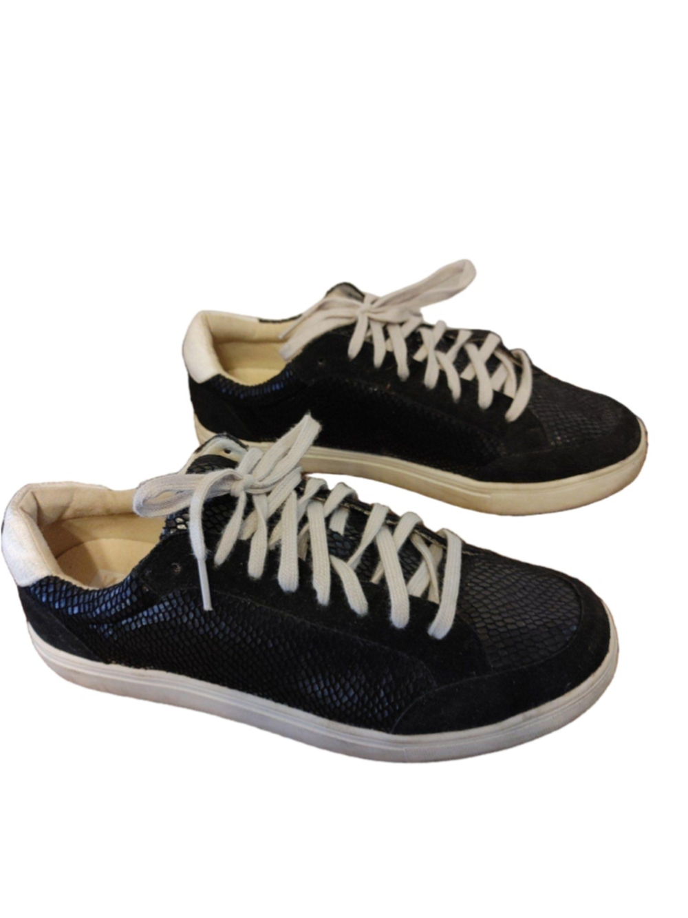 White Raven size 9